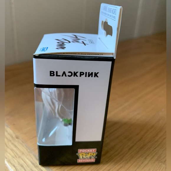NIB Blackpink Rose Funko Pocket Pop! Key Chain - Picture 8 of 10